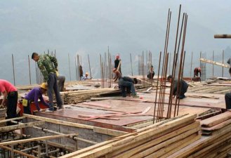建筑模板一般使用多少次?南寧建筑模板周轉高